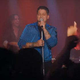 Kerstin Ott: Hier ist das Video zu "Nachts sind alle Katzen grau"