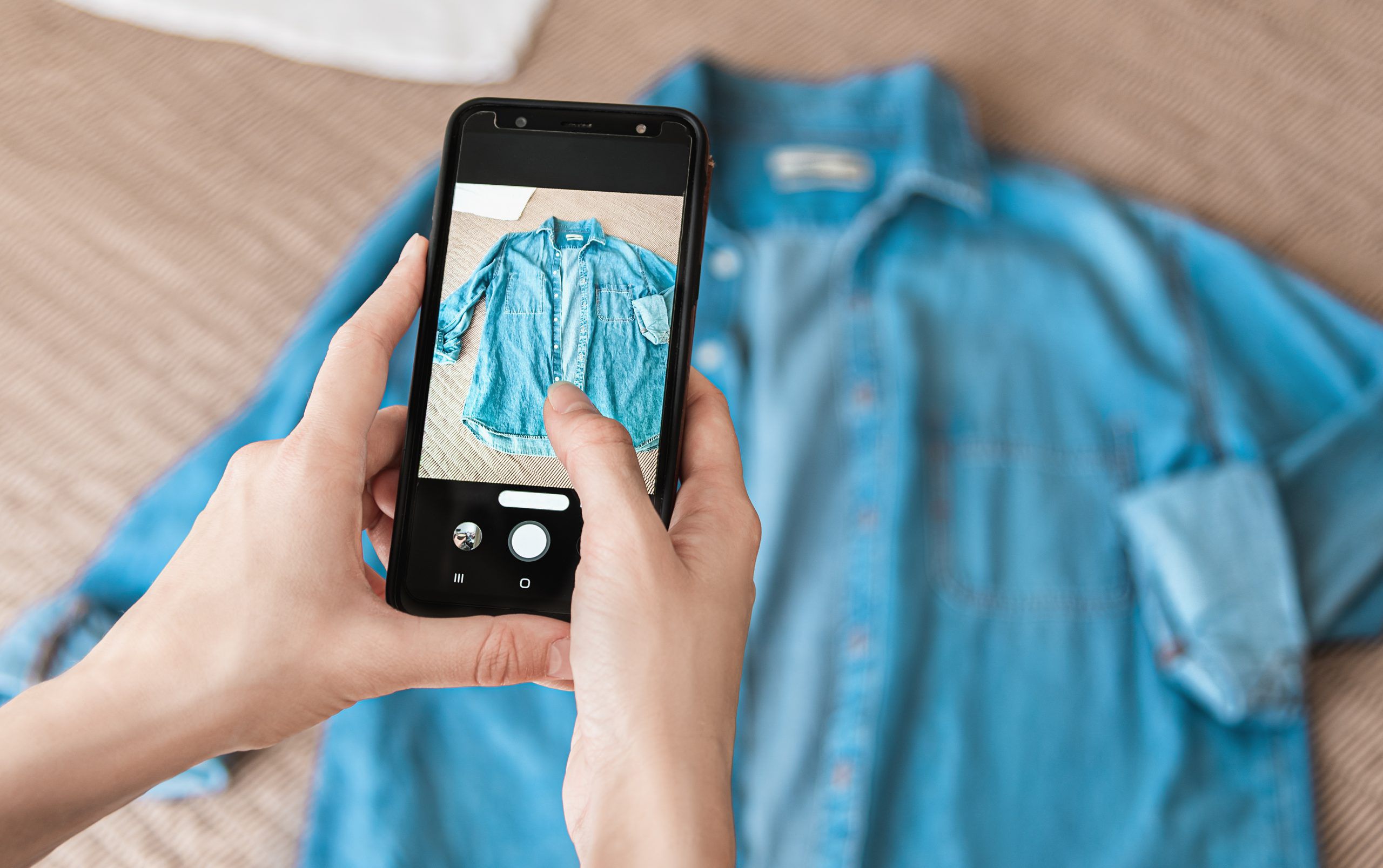 Große Modefirmen setzen auf nachhaltige Shopping Formate und Second-Hand Fashion