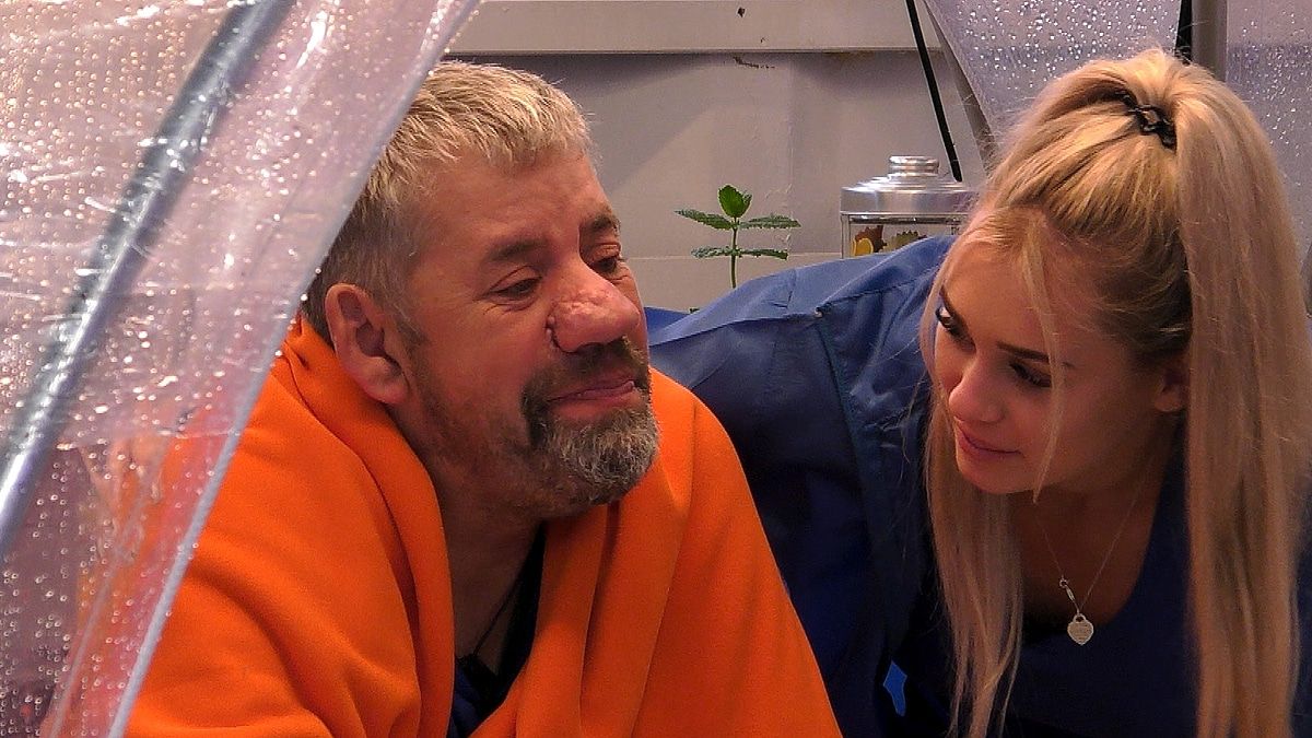 Uwe frau iris bauer sucht nase und Uwe Abel