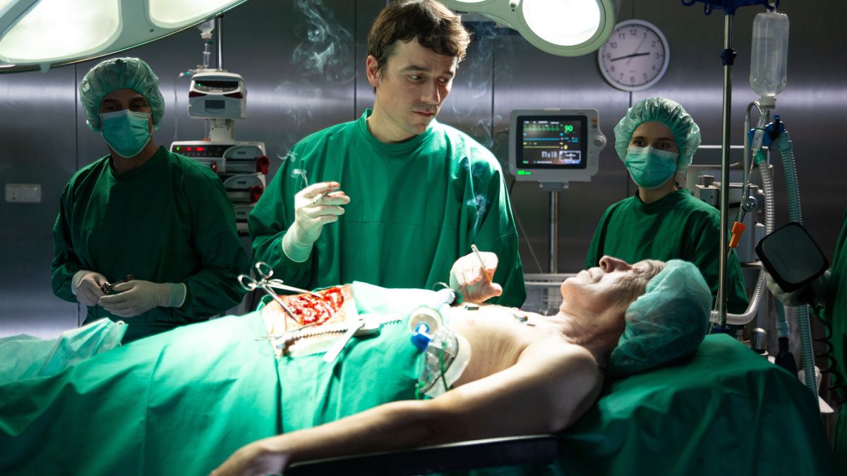 Brüggemanns "NÖ" startet im Kino: Skurril und voller Schmerz