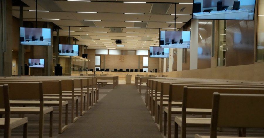 In einem speziell angefertigten Gerichtssaal beginnt der Prozess um die islamistischen Terroranschläge.