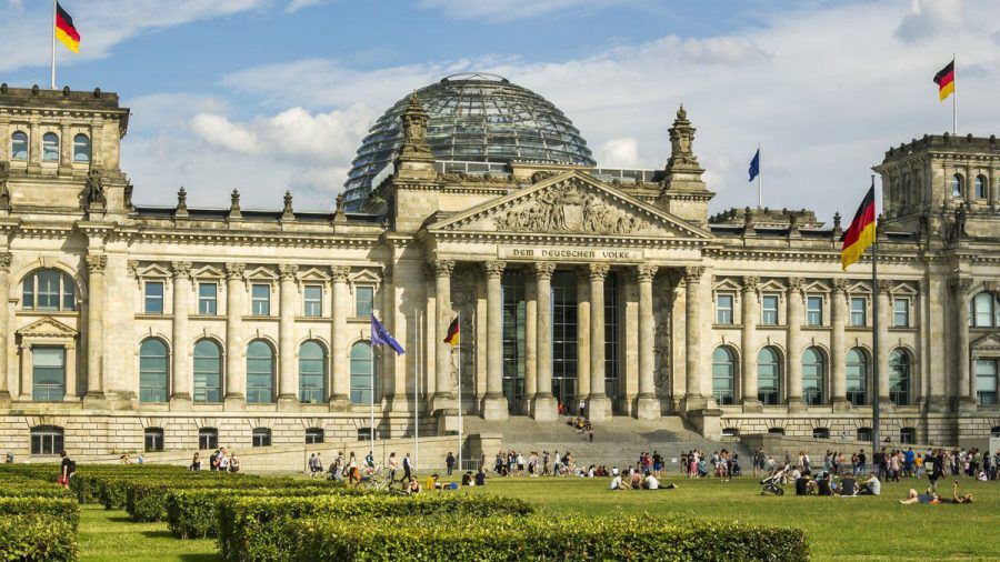 Der Berliner Reichstag ist das Zentrum der politischen Macht in Deutschland. (elm/spot)