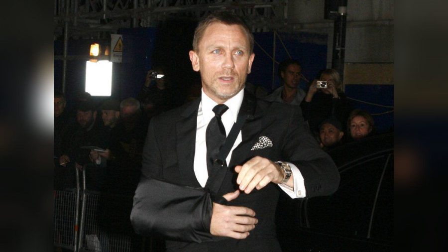 Daniel Craig alias 007 im Jahr 2008 mit Schlinge um den Arm. (hub/spot)