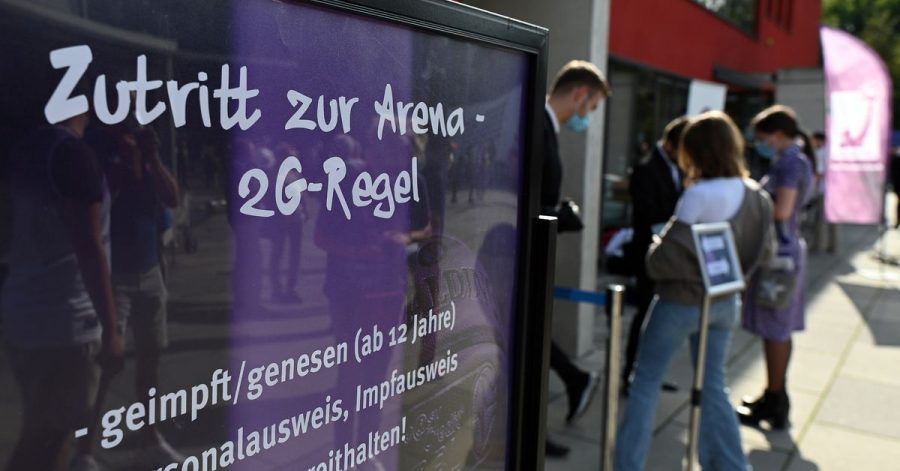 Nach der 2G-Regel haben nur Geimpfte und Genesene Zutritt. Allerdings gilt der Genesenen-Status nur für sechs Monate. Dann sollte eine einmalige Impfung erfolgen.