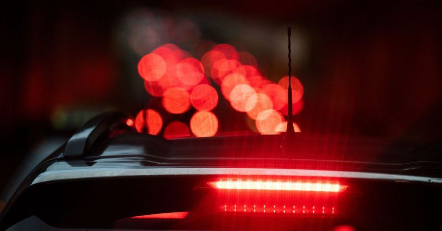 In die Eisen steigen: Der Straßenverkehr hält viele Unwägbarkeiten parat, die auch Schäden nach sich ziehen können. Die Haftungsfrage ist nicht immer gleich klar.