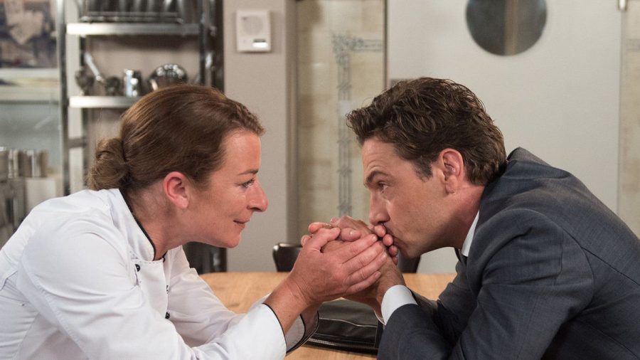 "Rote Rosen": Carla und Paul beenden einvernehmlich ihre Affäre. (cg/spot)