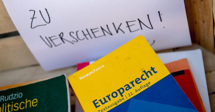 Na, wer braucht das Europarecht? Die gut gemeinte Zu-Verschenken-Kiste ist streng genommen eine illegale Entsorgung.