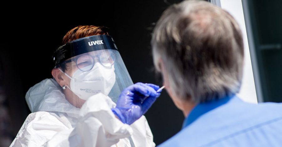 Die Gesundheitsämter melden dem RKI binnen eines Tages 10.454 Neuinfektionen.