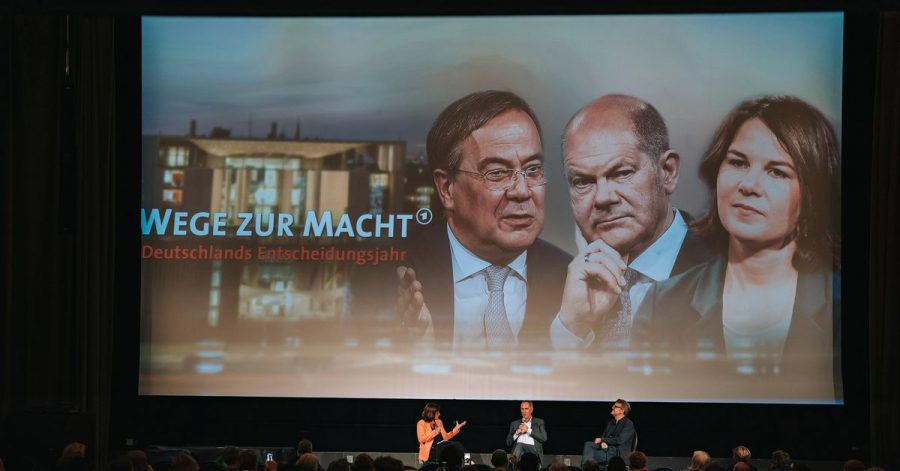 Preview der Dokumentation «Wege zur Macht. Deutschlands Entscheidungsjahr» in Berlin - mit anschließender Podiumsdiskussion.