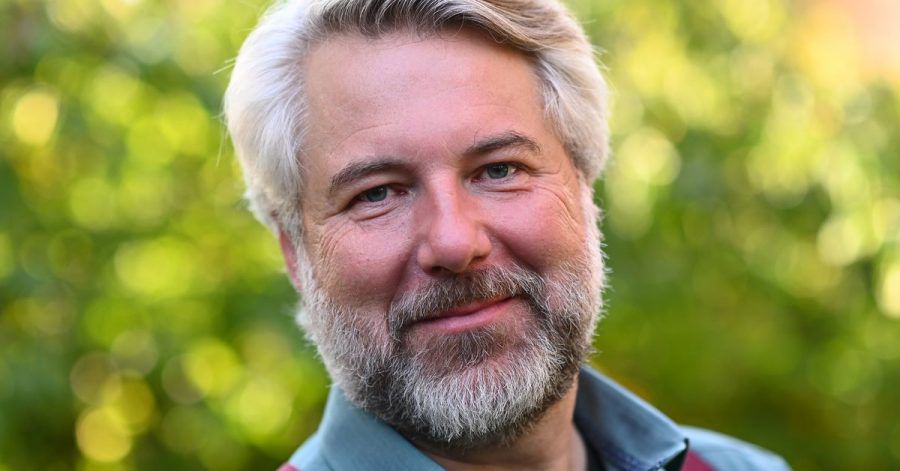 Schauspieler Dieter Fischer fastet regelmäßig.