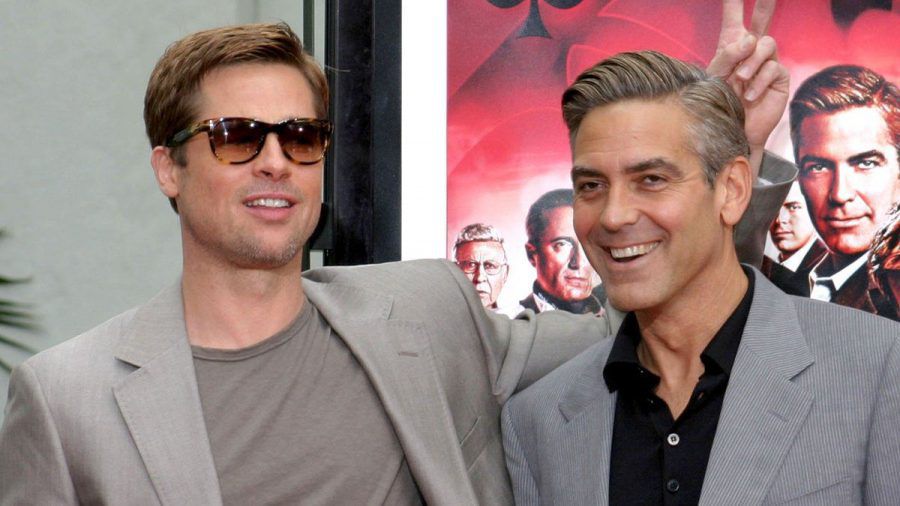 Brad Pitt und George Clooney bei einem Pressetermin zu "Ocean's 13" (jom/spot)