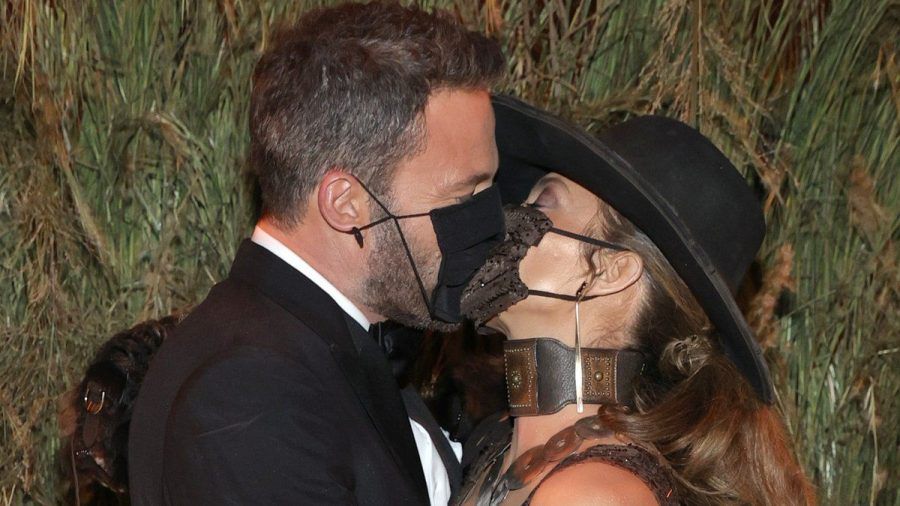 Ben Affleck und Jennifer Lopez machen aus ihrer Liebe kein Geheimnis. (jom/spot)