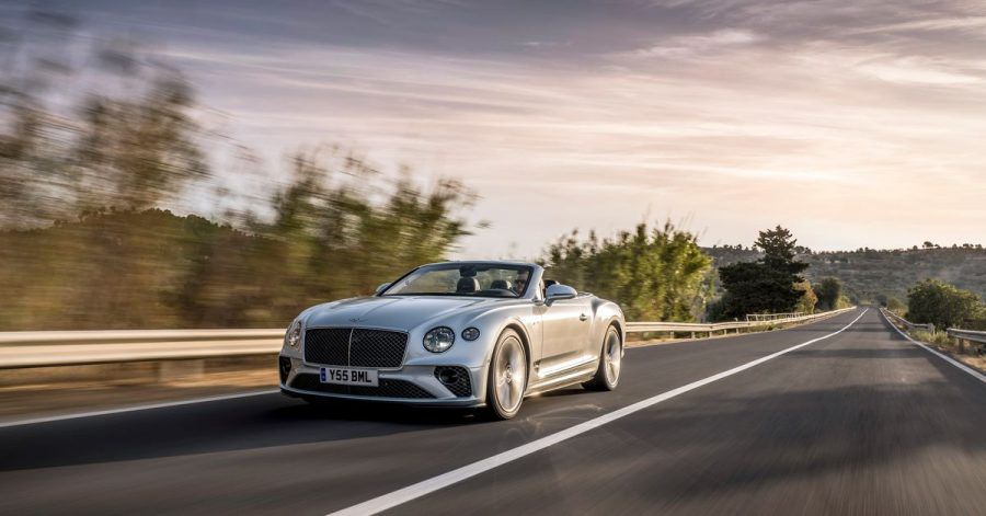 Britisch brausen: Sowohl das Coupé als auch das Cabrio (Bild) vom Continental GT baut Bentley auch als besonders leistungsstarkes Speed-Modell.