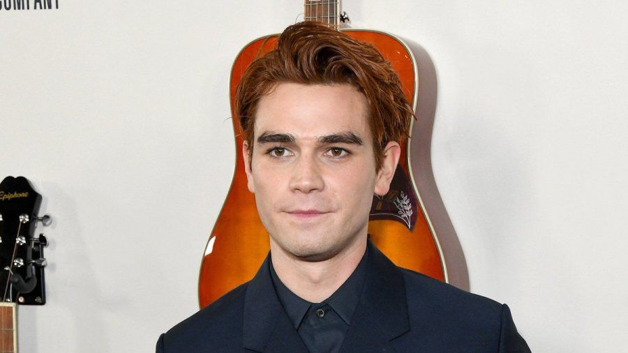 "Riverdale"-Star KJ Apa ist Papa geworden. (ili/spot)