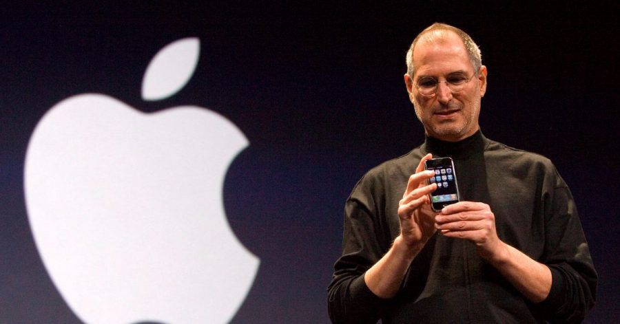 Steve Jobs, Mitbegründer von Apple, stellt das iPhone in San Francisco, USA, vor.