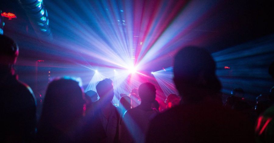 Ab diesem Wochenende wollen einige Berliner Clubs und Diskotheken das Tanzen wieder erlauben - allerdings nur für Geimpfte und Genesene.