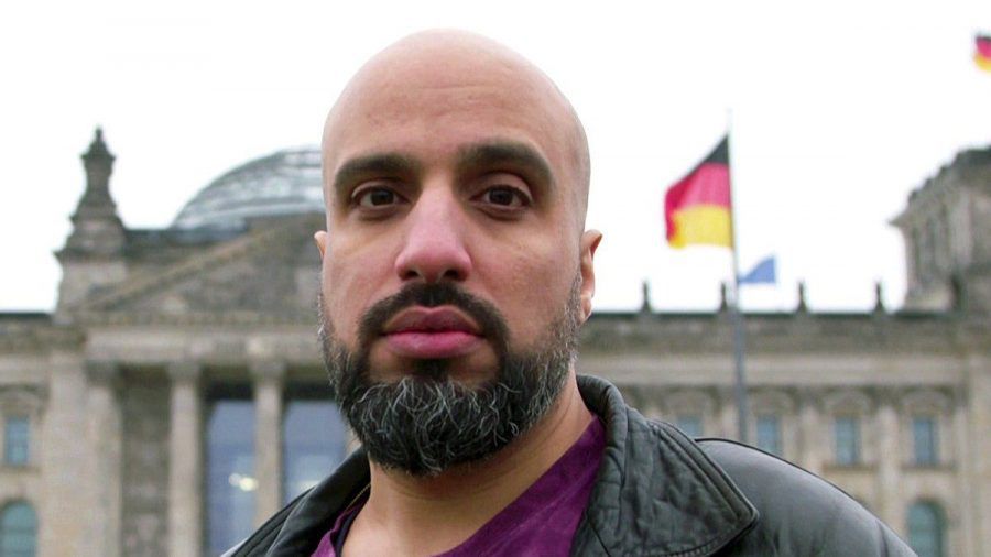 In zwei Folgen will Comedian Abdelkarim bei "Endlich Klartext" Politiker vor der Bundestagswahl mit realen Problemen konfrontieren. (nra/spot)