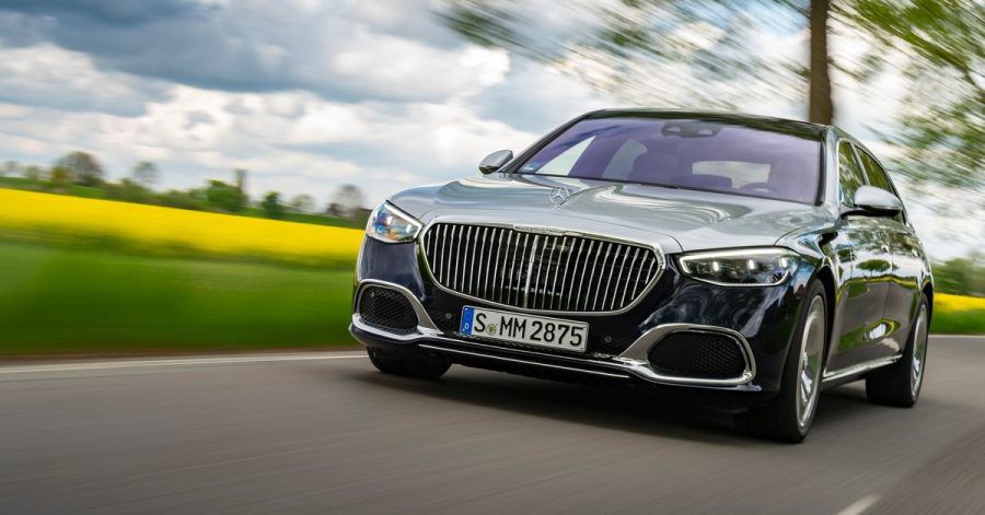 Als Maybach strahlt die S-Klasse noch mehr Prestige aus. Zudem gibt es bei der Luxus-Variante optional auch einen Zwölfzylinder.