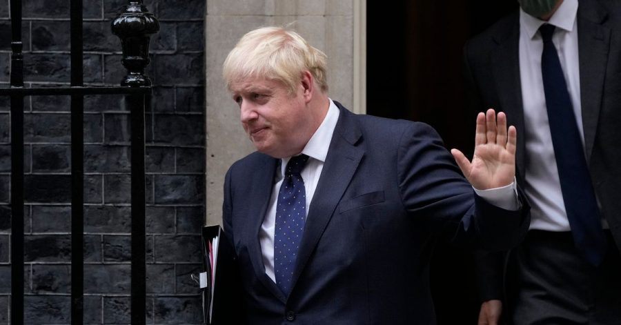Boris Johnson, Premierminister von Großbritannien, verlässt die 10 Downing Street.
