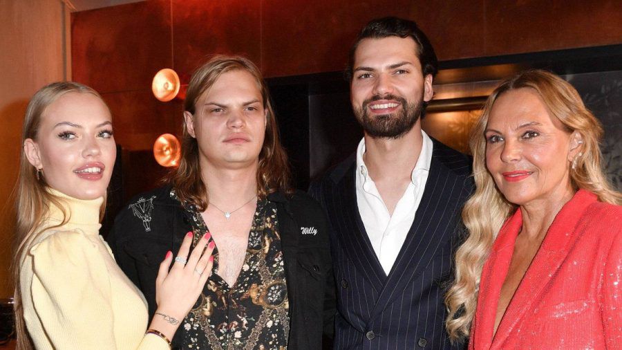 Cheyenne, Wilson, Jimi Blue und Natascha Ochsenknecht (v.l.) bekommen eine eigene TV-Show. (wue/spot)