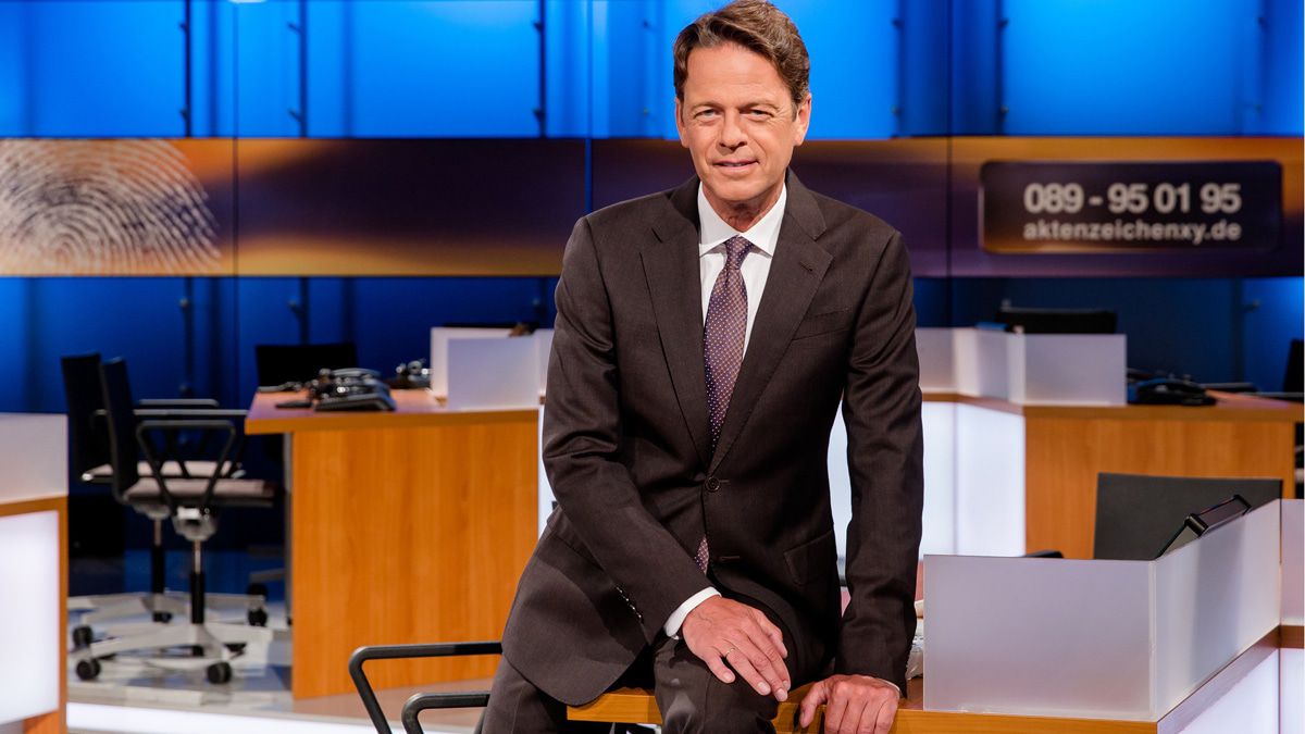Faszination "Aktenzeichen XY": Der längste Quotenhit im deutschen TV