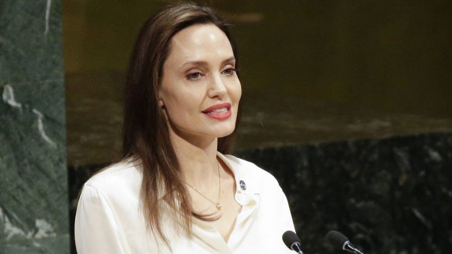 Angelien Jolie bringt einen Ratgeber für Kinder raus