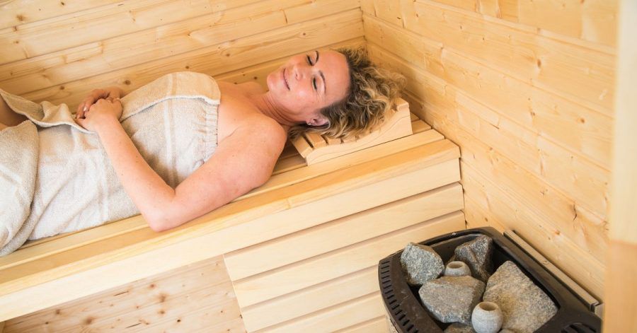 Mehr als nur Entspannung: Die Hitze in der Sauna trainiert den Körper und macht ihn anpassungsfähiger.