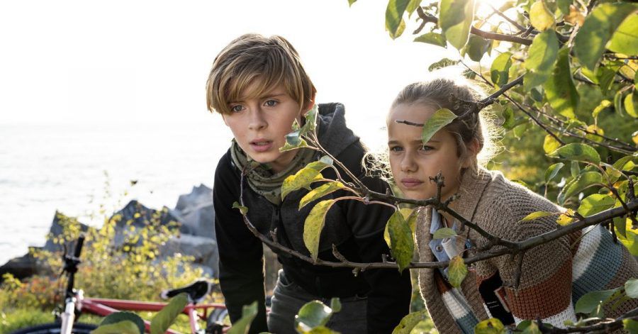 Leander Pütz als Jonny und Charlotte Martz als Clarissa in einer Szene des Films "Die Pfefferkörner und der Schatz der Tiefsee".