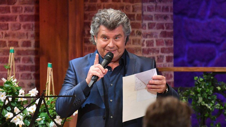 Andy Borg freut sich über die Jubiläumsausgabe seiner Show "Schlager-Spaß". (tae/spot)
