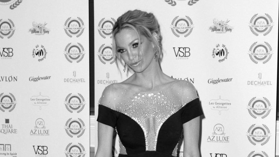 Zahlreiche Stars erinnern sich an die verstorbene Sarah Harding. (wue/spot)