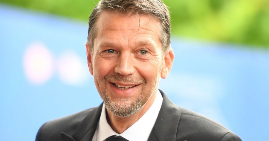 Der Schauspieler Kai Wiesinger kommt zur Verleihung des Bayerischen Fernsehpreises.