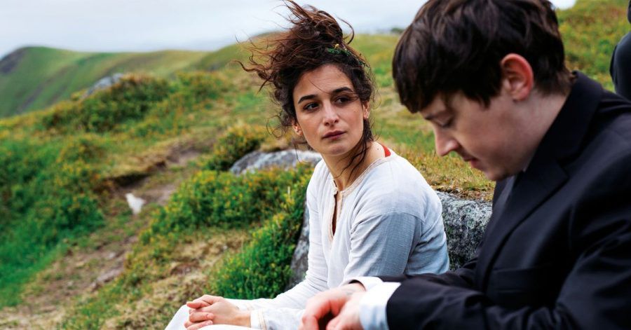 Jenny Slate als Frances und Alex Sharp als Yasha in einer Szene des Films «The Sunlit Night».