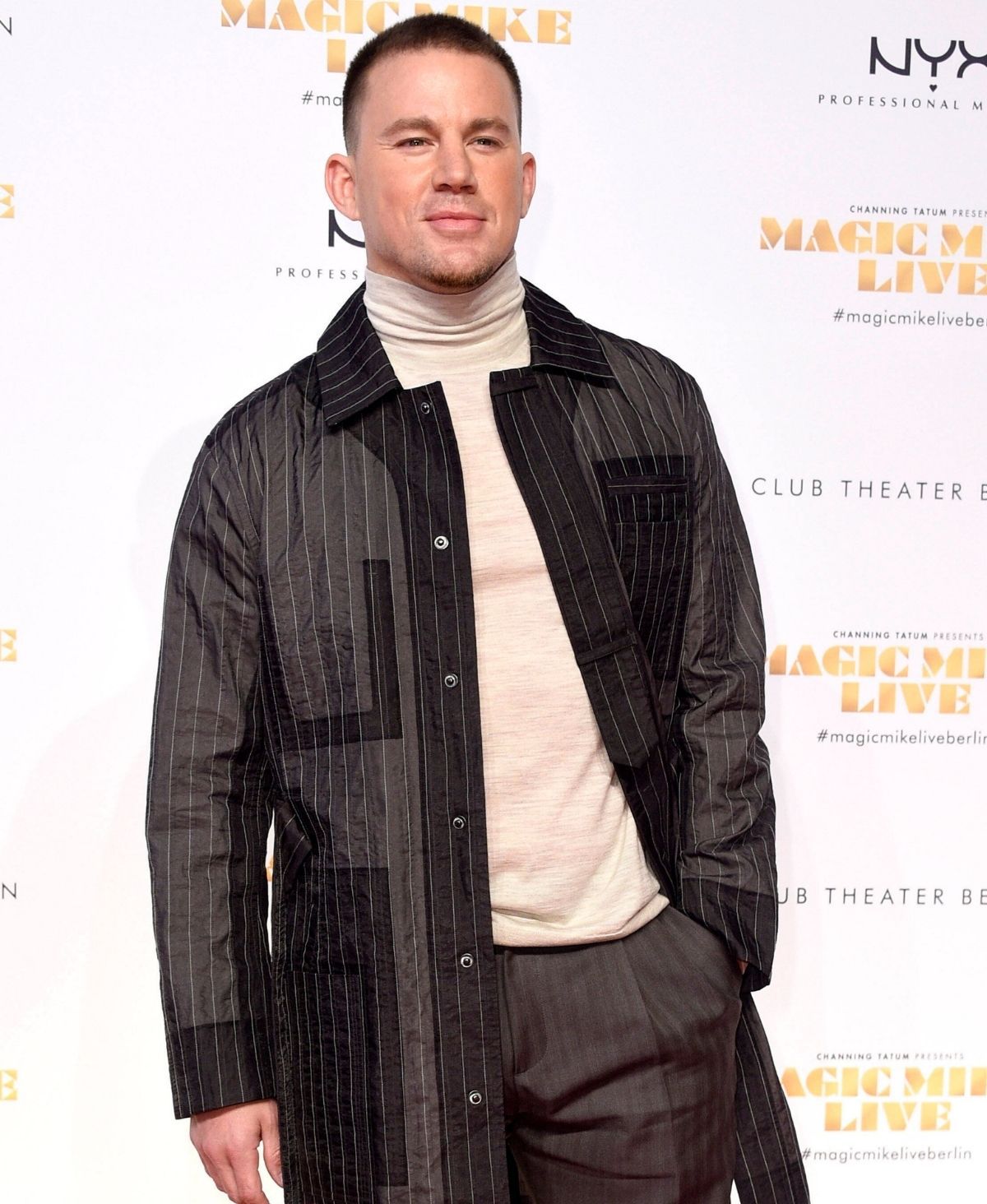 Riesen-Ehre: Channing Tatum darf endlich Versace tragen
