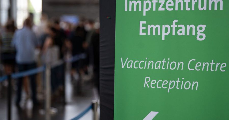 Eingang des Impfzentrums auf dem Messegelände in Hannover.