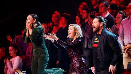 Es wird ein Wiedersehen mit Rae Garvey bei „The Masked Singer“ geben