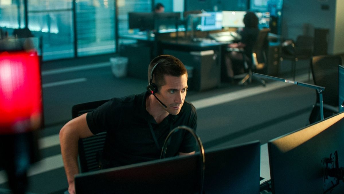 Jake Gyllenhaal während „The Guilty“ auf einem Stuhl gefangen" class="size-full wp-image-974738