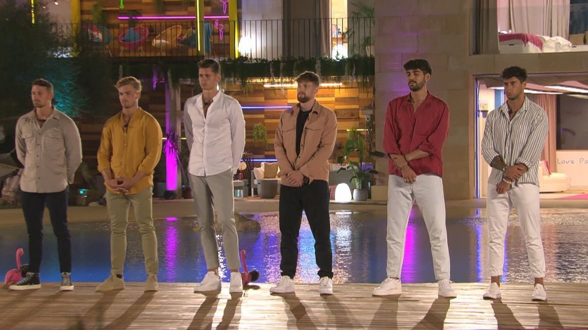 "Love Island" Tag 4: Jannik zwischen zwei Frauen, muss er nun die Villa verlassen?