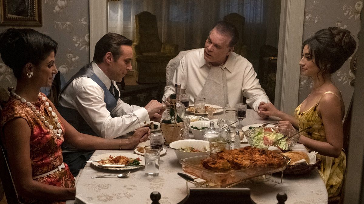 Filmkritik: Von den "Sopranos" zu "The Many Saints of Newark"