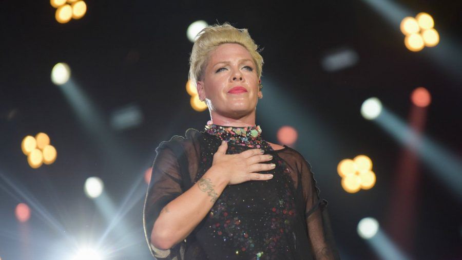 Pink erinnert an den Geburtstag ihres verstorbenen Vaters. (ili/spot)