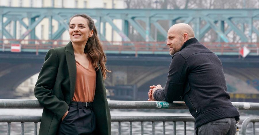 Robert Heffler (Jürgen Vogel) und Kay Freund (Seyneb Saleh) sind nach bereits kurzer Zeit ein eingespieltes Team - und können beim TV-Publikum punkten.