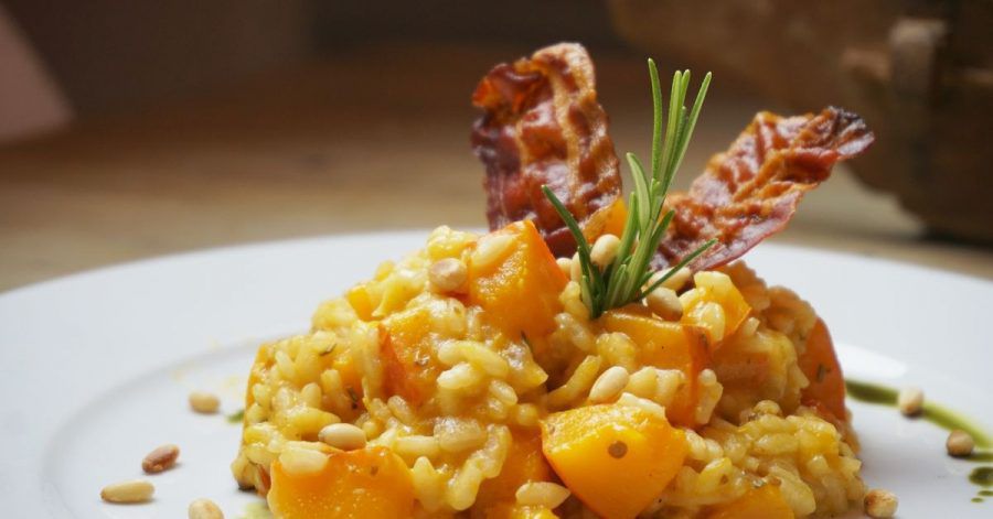 Das Risotto ist genau richtig, wenn es eine cremige Konsistenz, der Reis aber noch etwas Biss hat.