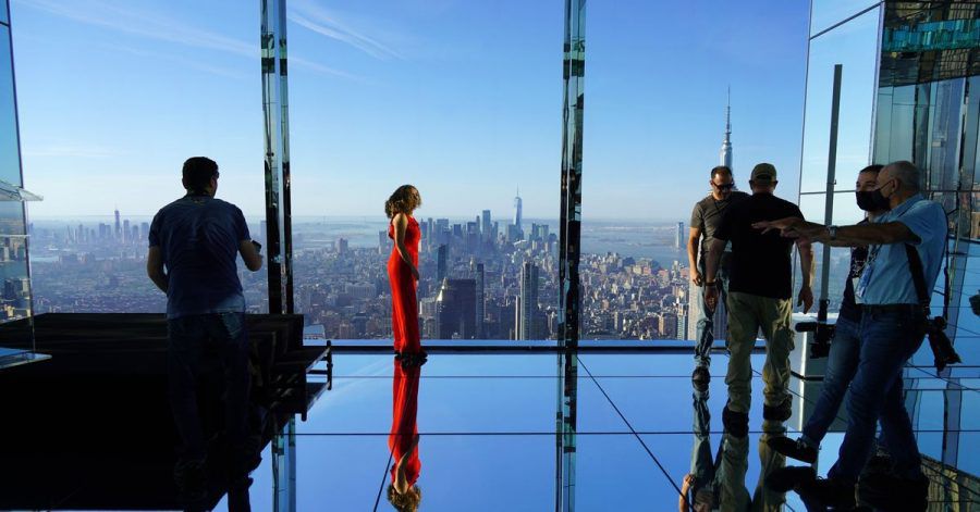Besucher bei der Eröffnung der neuen Aussichtsplattform «Summit One Vanderbilt» in Manhattan.