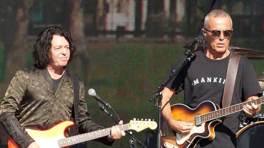 Roland Orzabal und Curt Smith von Tears For Fears während eines Auftritts im Jahr 2017. (wue/spot)