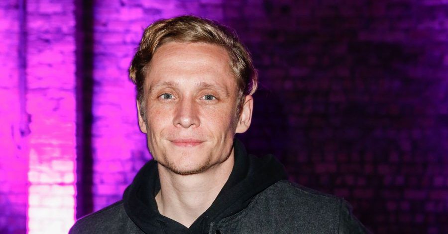 Der Schauspieler Matthias Schweighöfer wird immer mal wieder mit einem Musiker verwechselt.