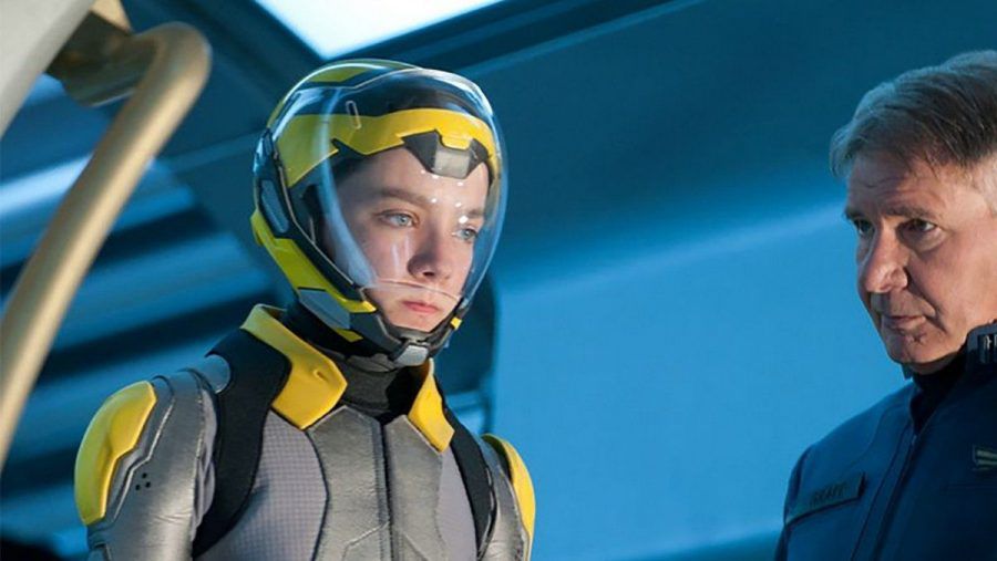 "Ender's Game": Auf Enders (Asa Butterfield) Schultern ruht die Zukunft der Menschheit. (cg/spot)