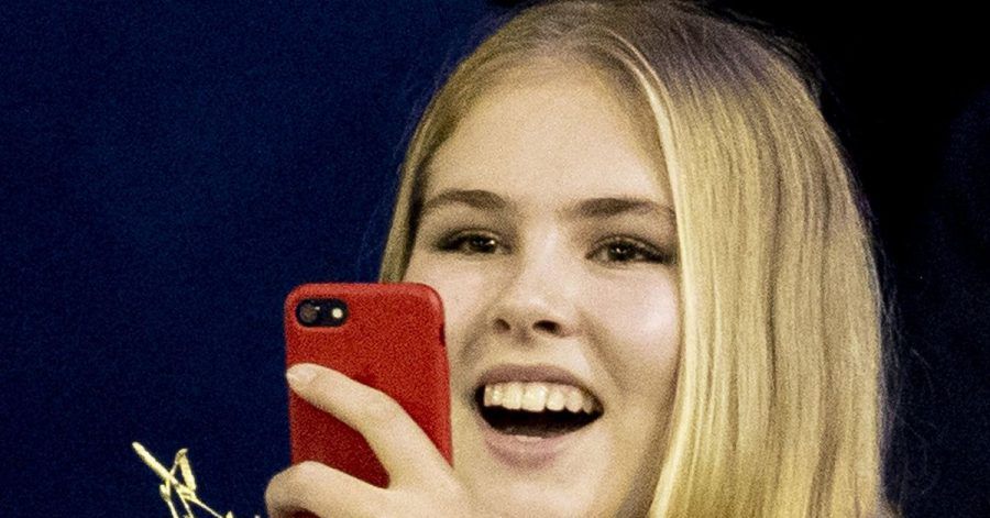 Prinzessin Amalia der Niederlande im Alter von 15 Jahren bei einem Springreitturnier. Bald wird sie volljährig.