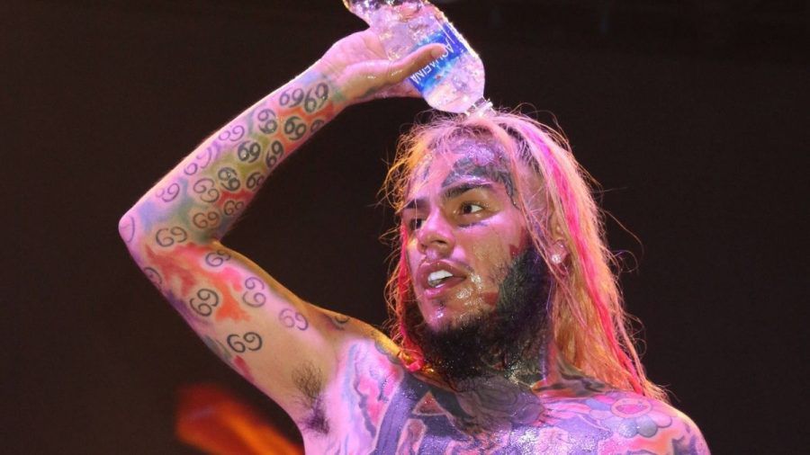 Rapper 6ix9ines Spotify gehackt - von einem Riesenschlong!