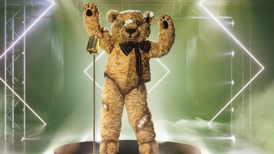 Der Teddy kann seinen Gesang bei "The Masked Singer" heute nicht zum Besten geben. (aha/spot)