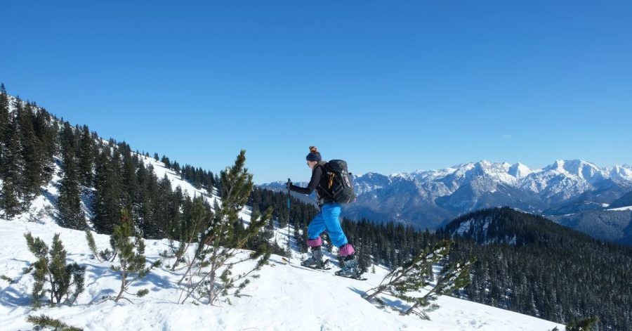 Unterhalb des Du?rrnbachhorns weitet sich der Blick auf die Loferer Steinberge.