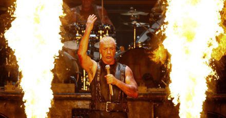 Rammstein-Sänger Till Lindemann. Fans haben den beliebtesten Rammstein-Song gewählt.